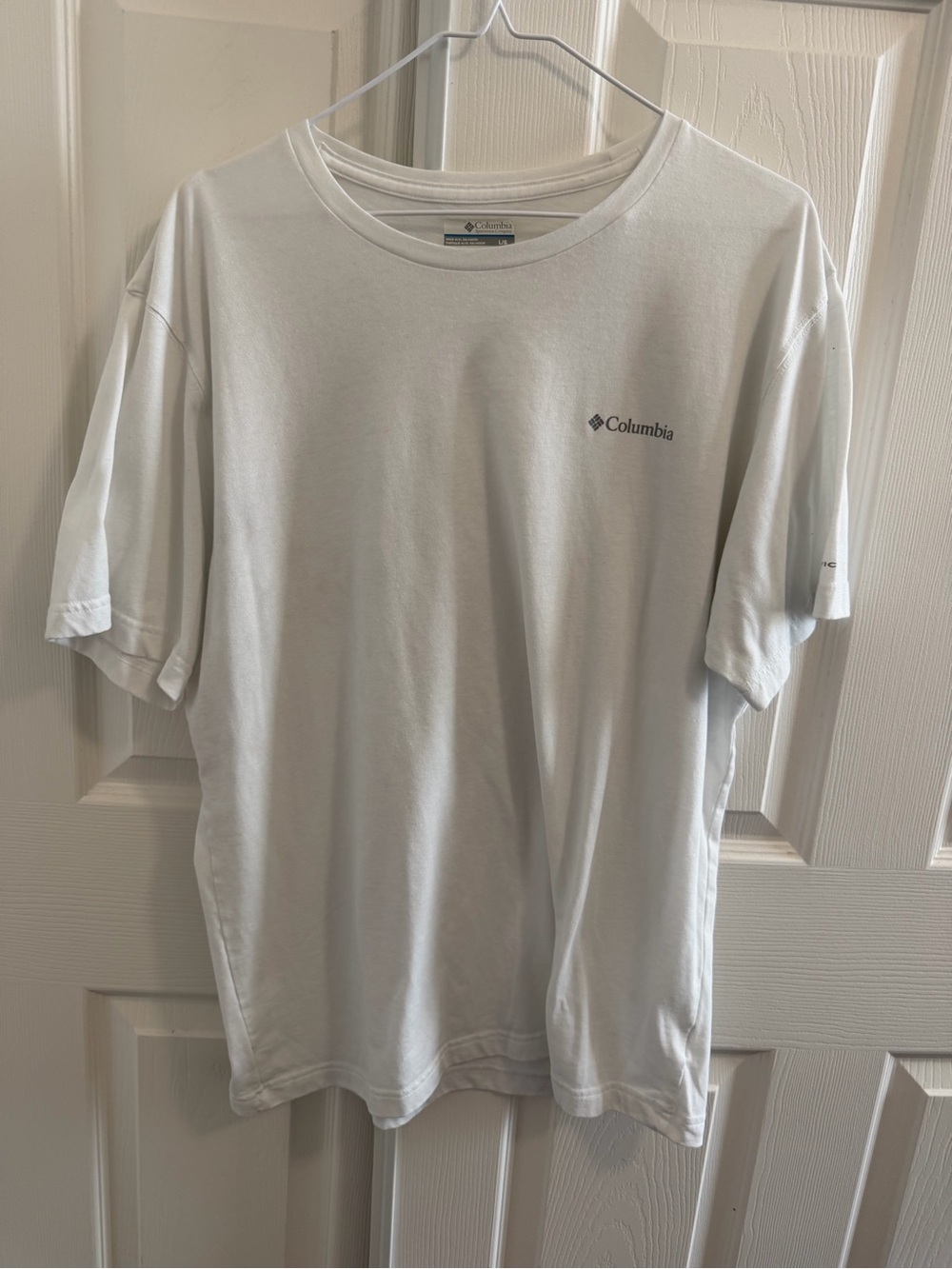 Columbia Men’s White Short Sleeve Logo Tee